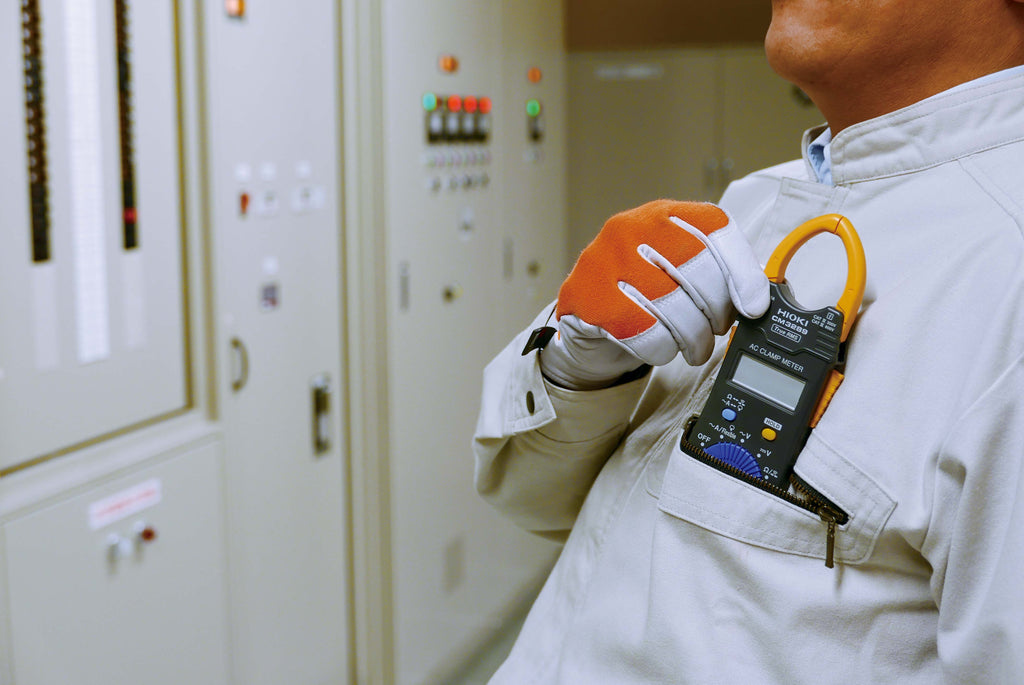 AC CLAMP METER CM3289